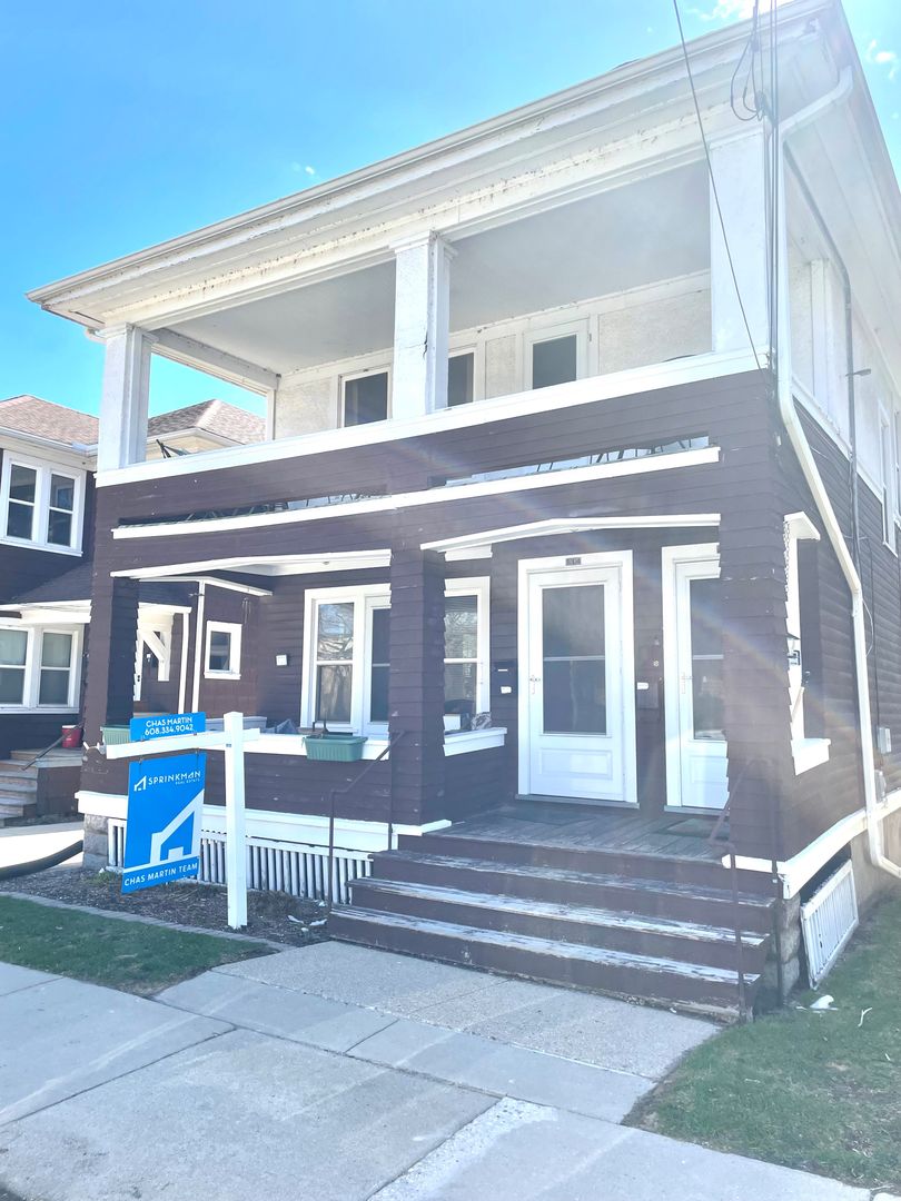 Madison Apartment: 112-114 Proudfit Street