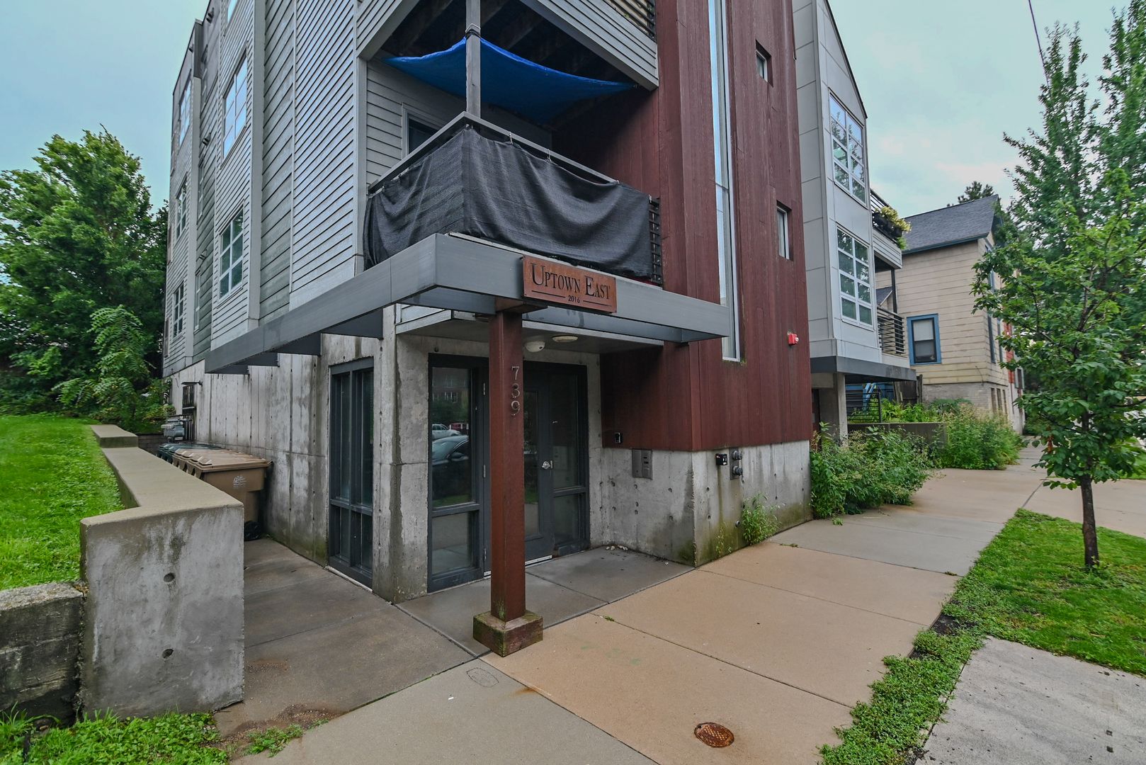 Madison Apartment: 739 Williamson Street