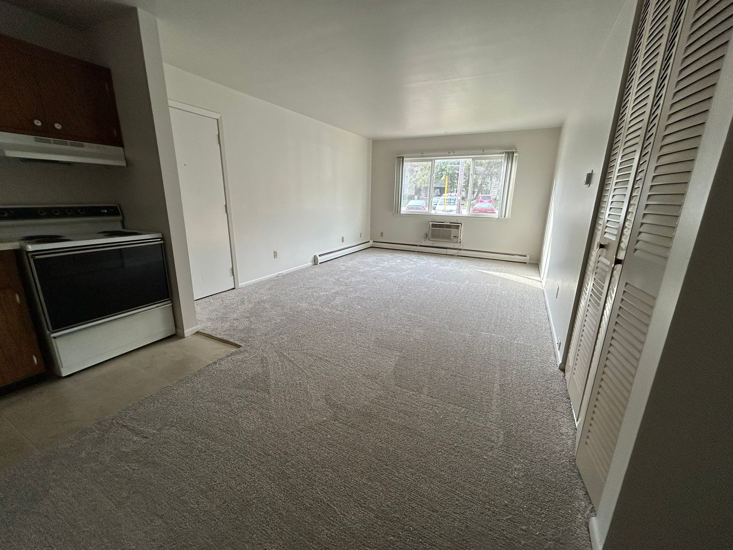 Middleton Apartment: 2114 Allen Blvd.