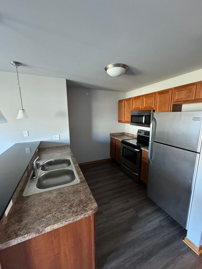 Madison Apartment: 6749 Fairhaven Road