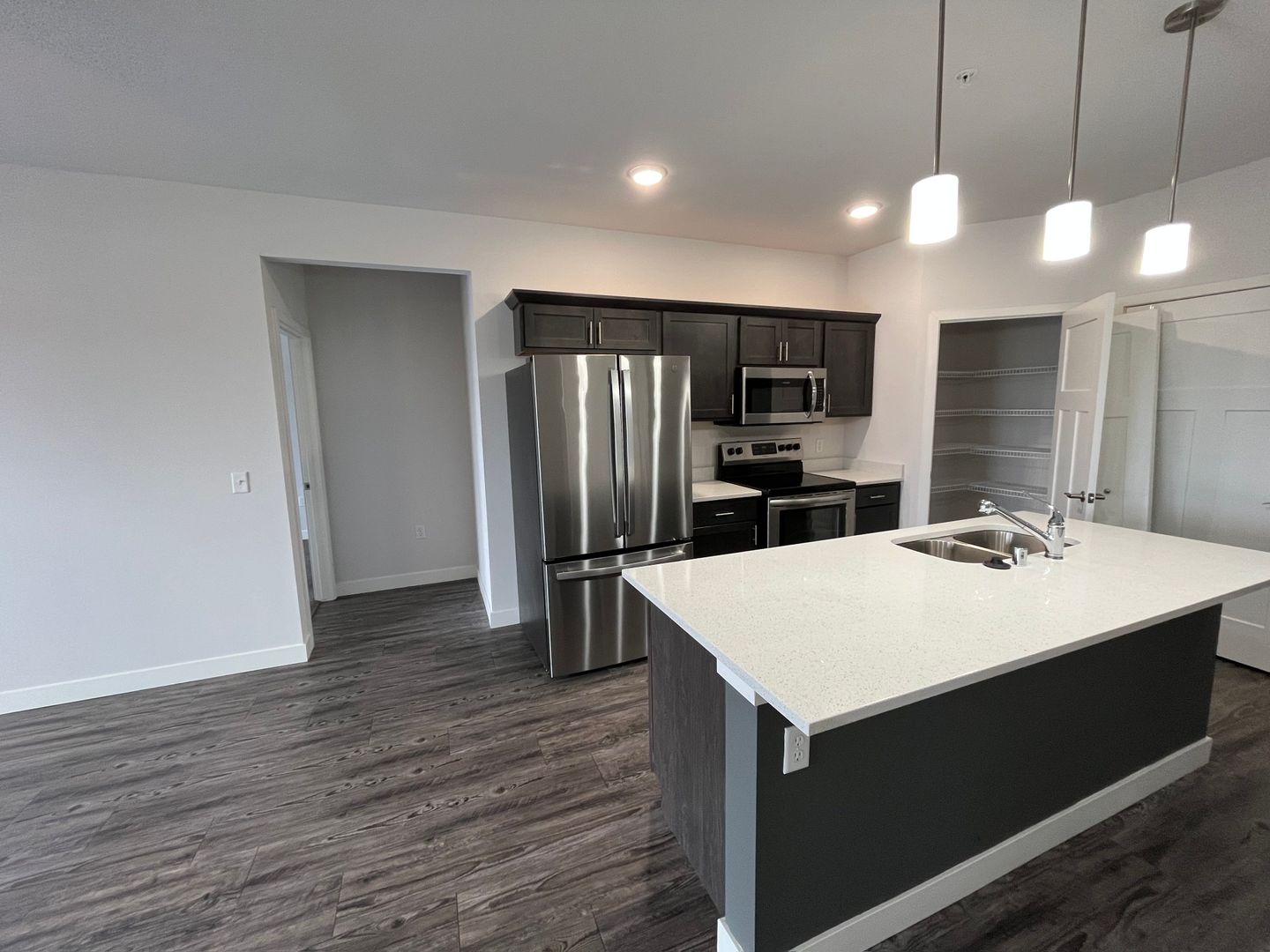 Cottage Grove Apartment: 2515 Gaston Road