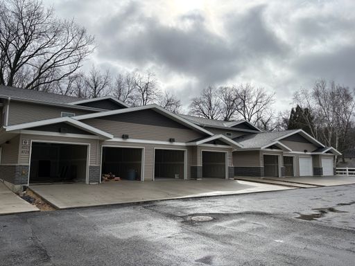 Brand-New 2BD w/ Private Entry & Garage near McFarland High School