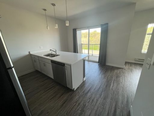 1 BD/1BA available at The Edge at Cottage Grove Commons!