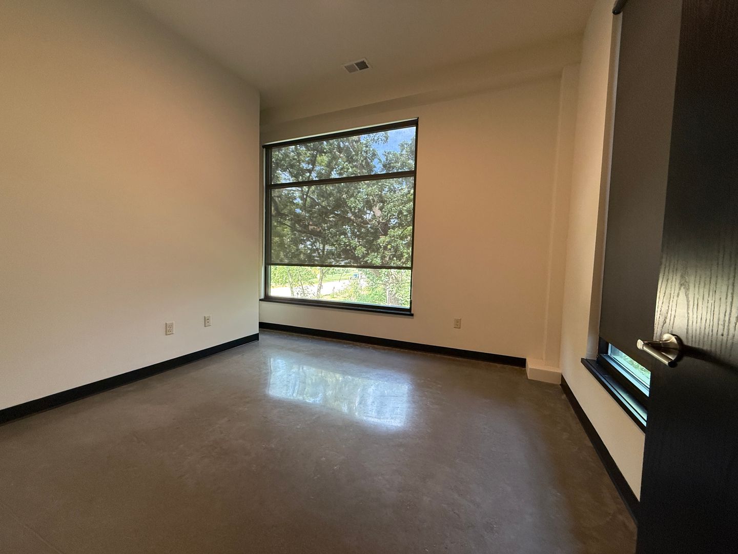 Verona Apartment: 142 Paoli Street