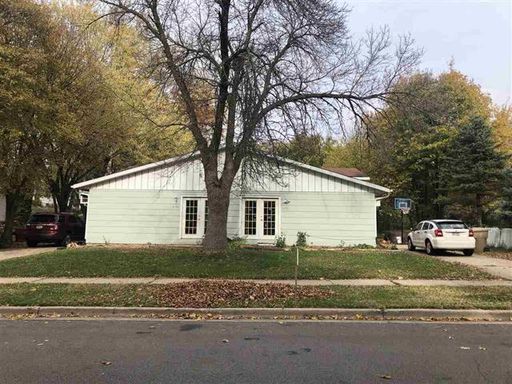 4 bedroom, 1.5 bath (Duplex) - Available July 2026! – photo 1