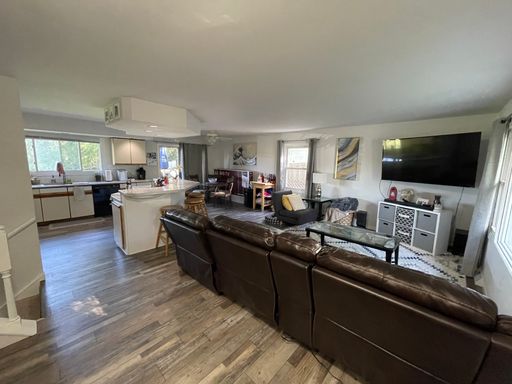 Spacious 3BR/2BA duplex unit with large, fenced-in backyard in Fitchburg – photo 1