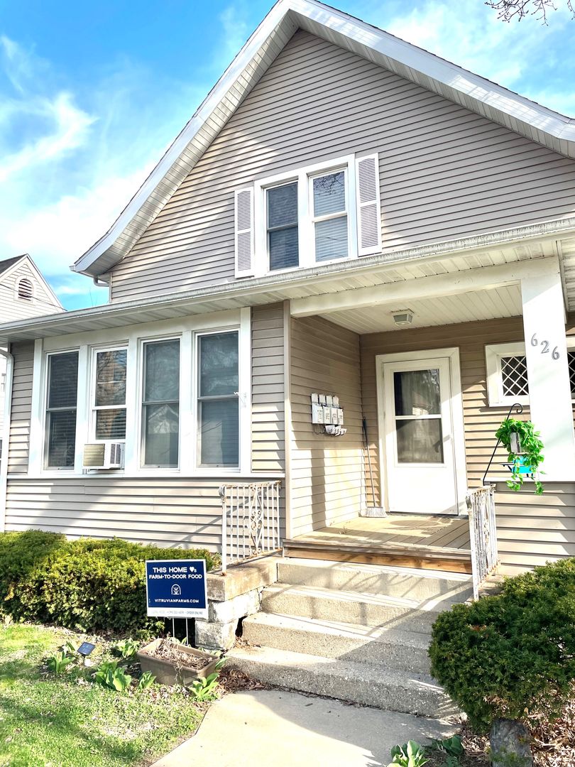 Madison Apartment: 626 W. Olin Avenue