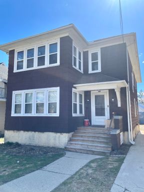 Classic 2 Bedroom 1 Bath Apartment Flat Now Leasing – photo 1