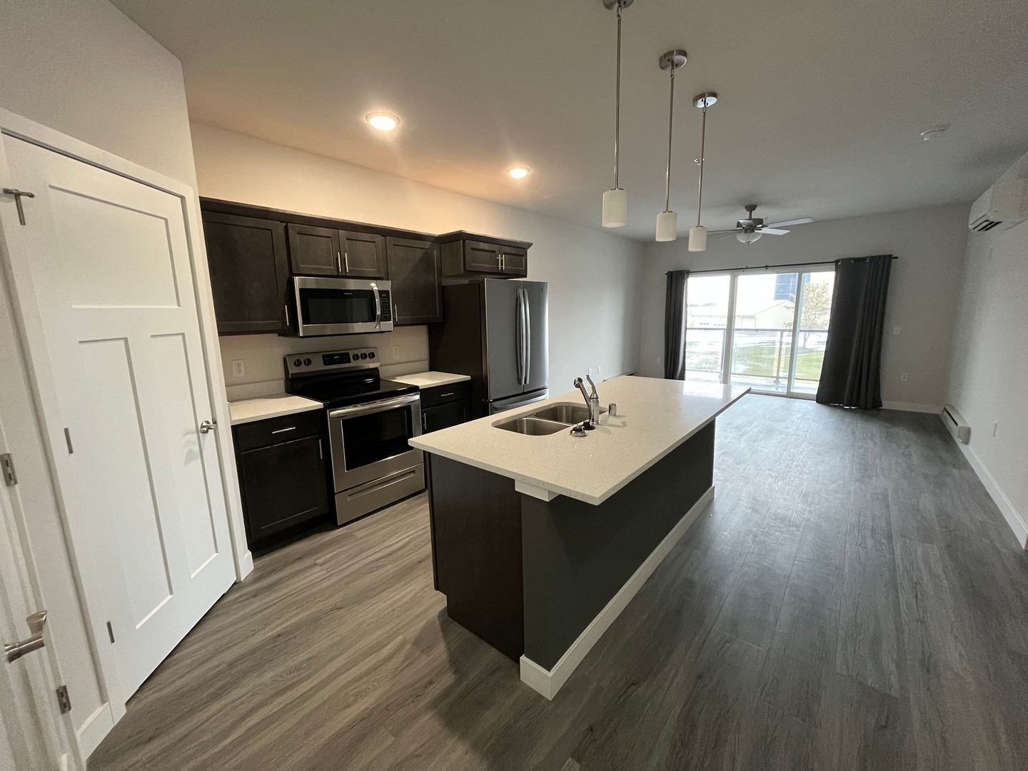 Cottage Grove Apartment: 100 W Limestone Pass
