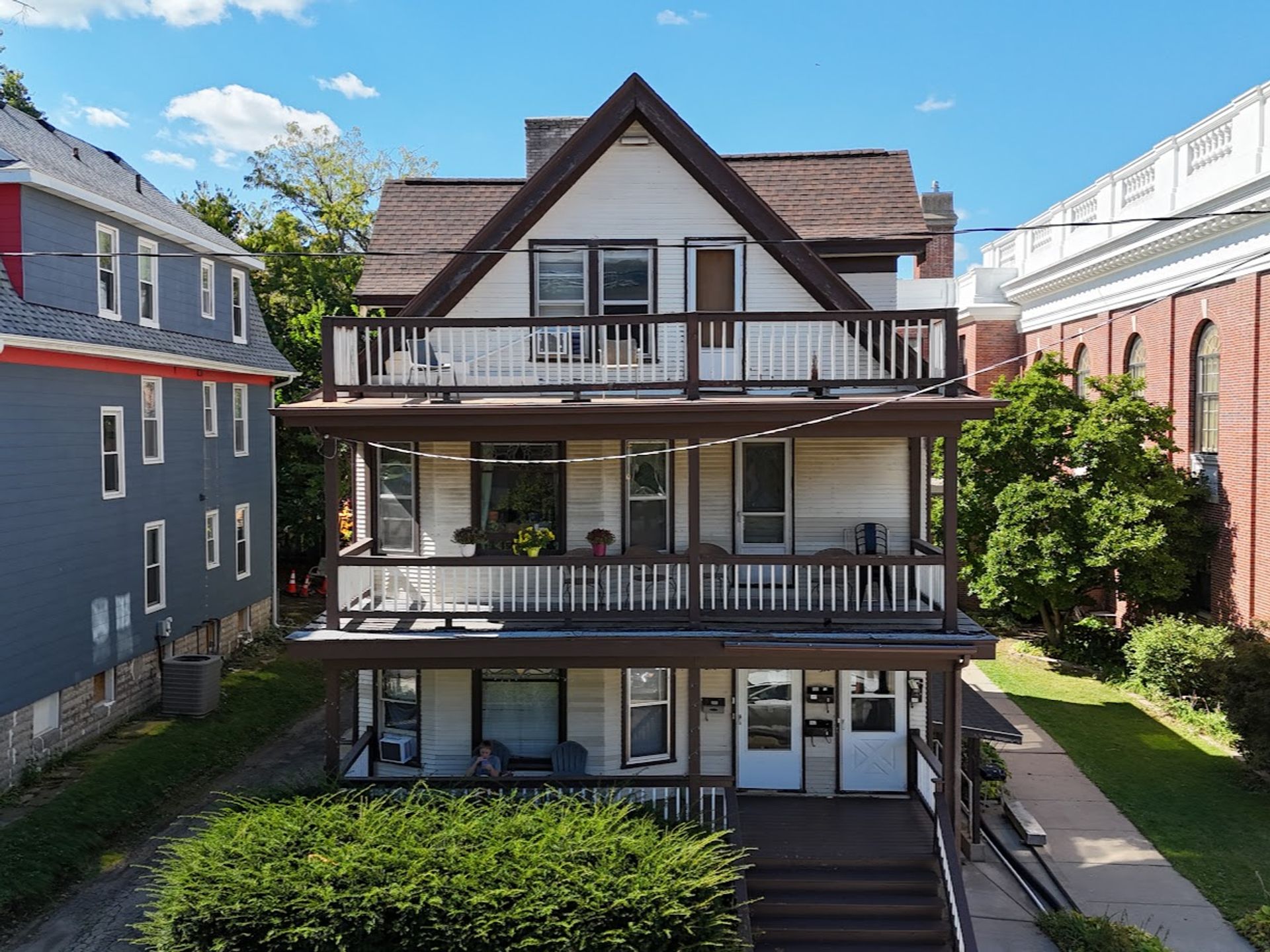 Madison Apartment: 314 N. Breese Terrace