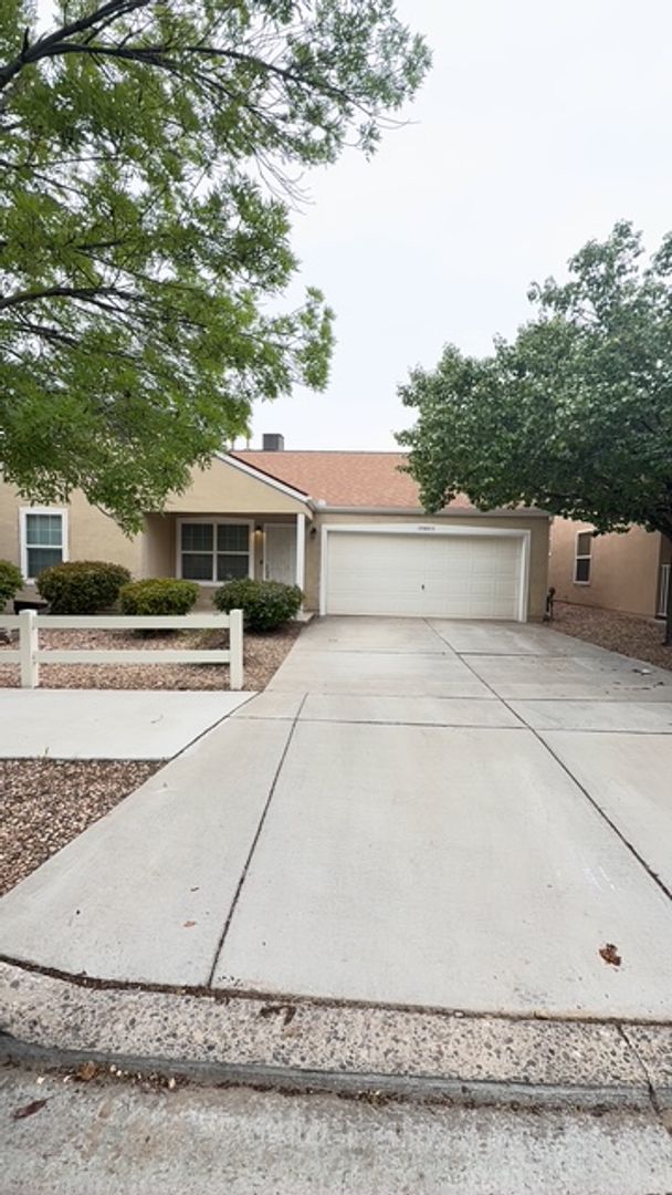 Albuquerque House: 10605 Stanley Dr. NW