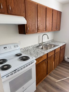 Remodeled, 1 Bedroom Unit – photo 1
