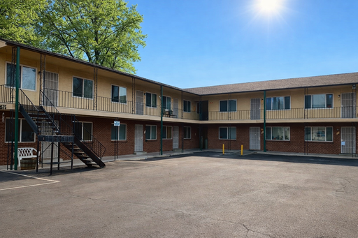 Adorable Updated Centrally Located One Bedroom Apartment on the Upper Level – photo 1