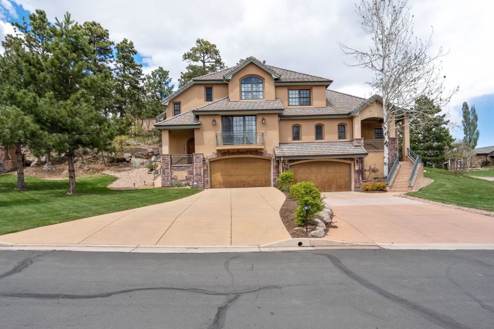 Colorado Springs House: 4420 Governors Pt