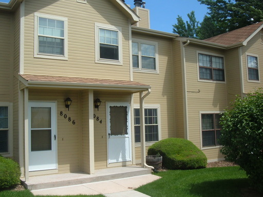 Charming 2 Bedroom Townhome in Briargate with so much new! – photo 1