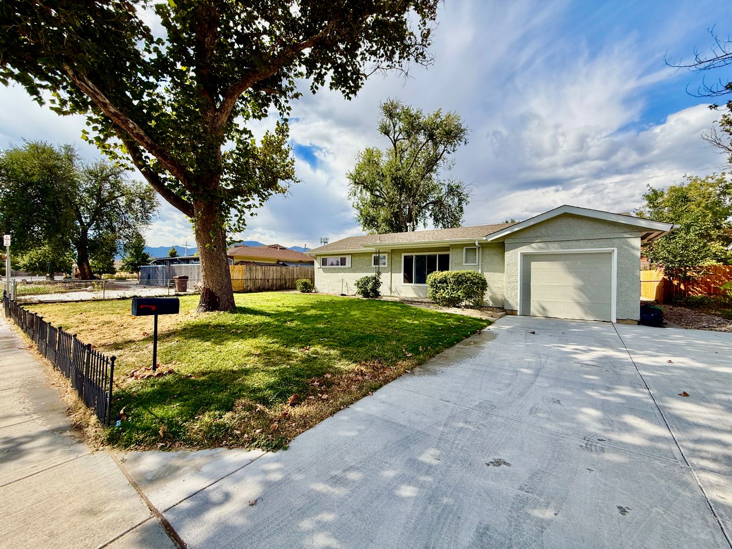 Colorado Springs House: 104 Morningside Drive