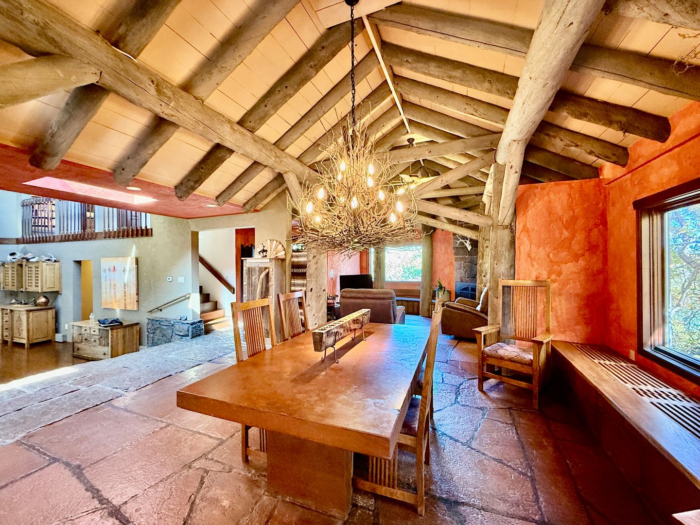 Manitou House: 205 Rockledge Ct
