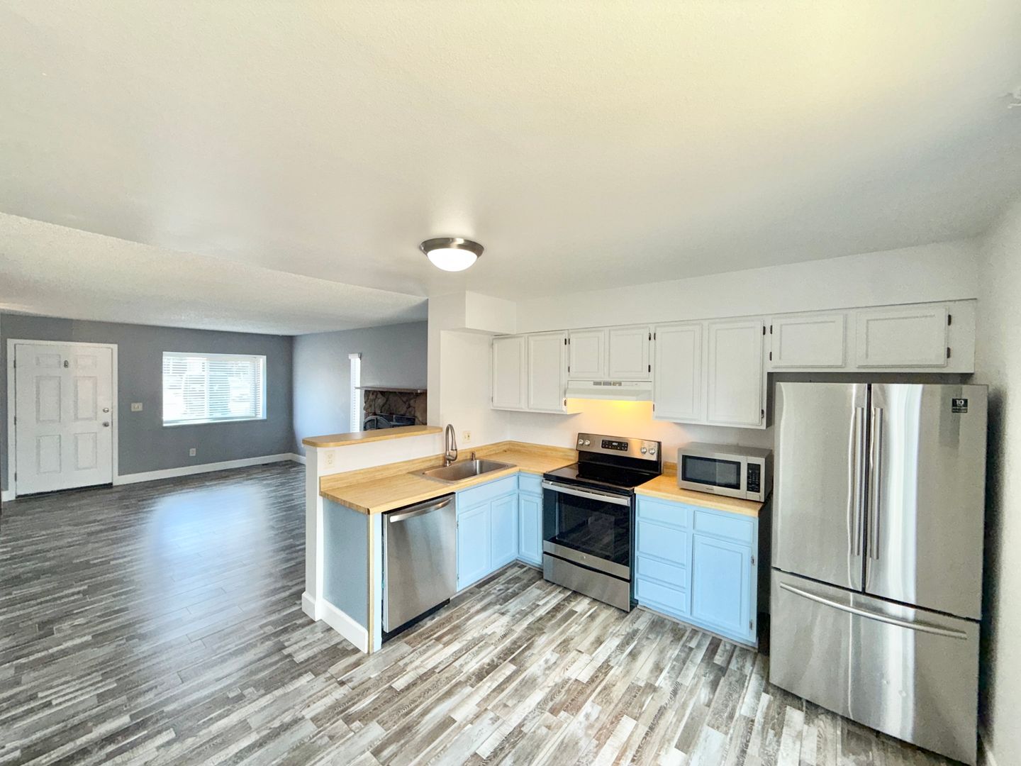 Colorado Springs Townhome: 7618 Lexington Manor Dr