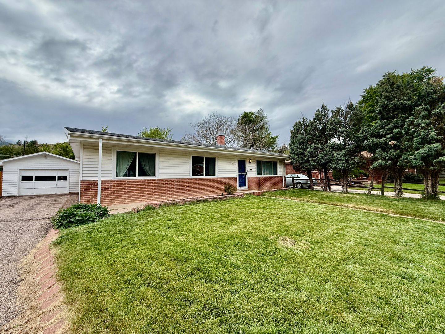 Colorado Springs House: 516 Valley Road