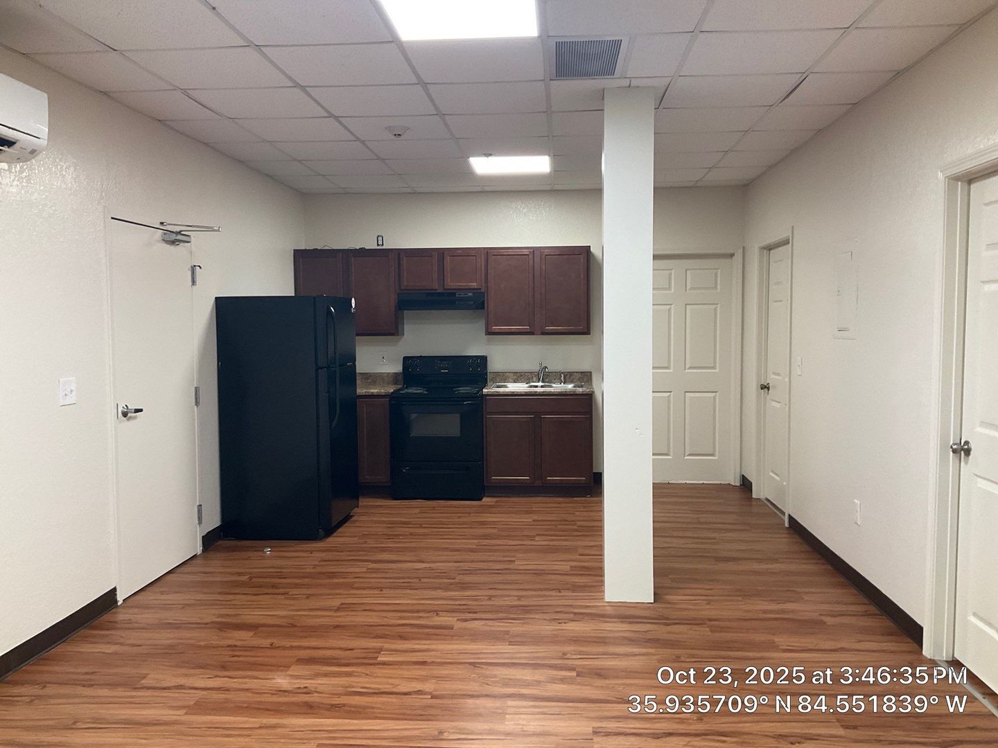 [00415D] - North Point Apartments