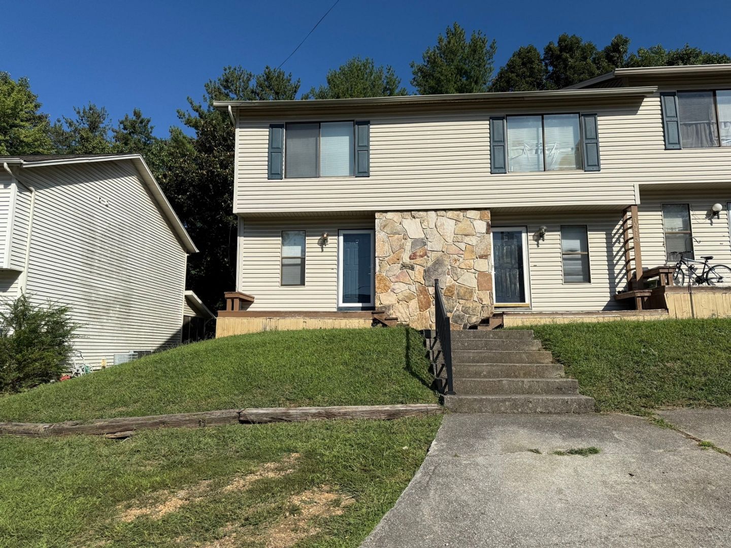 Knoxville Apartment: 10413 Victoria Dr.