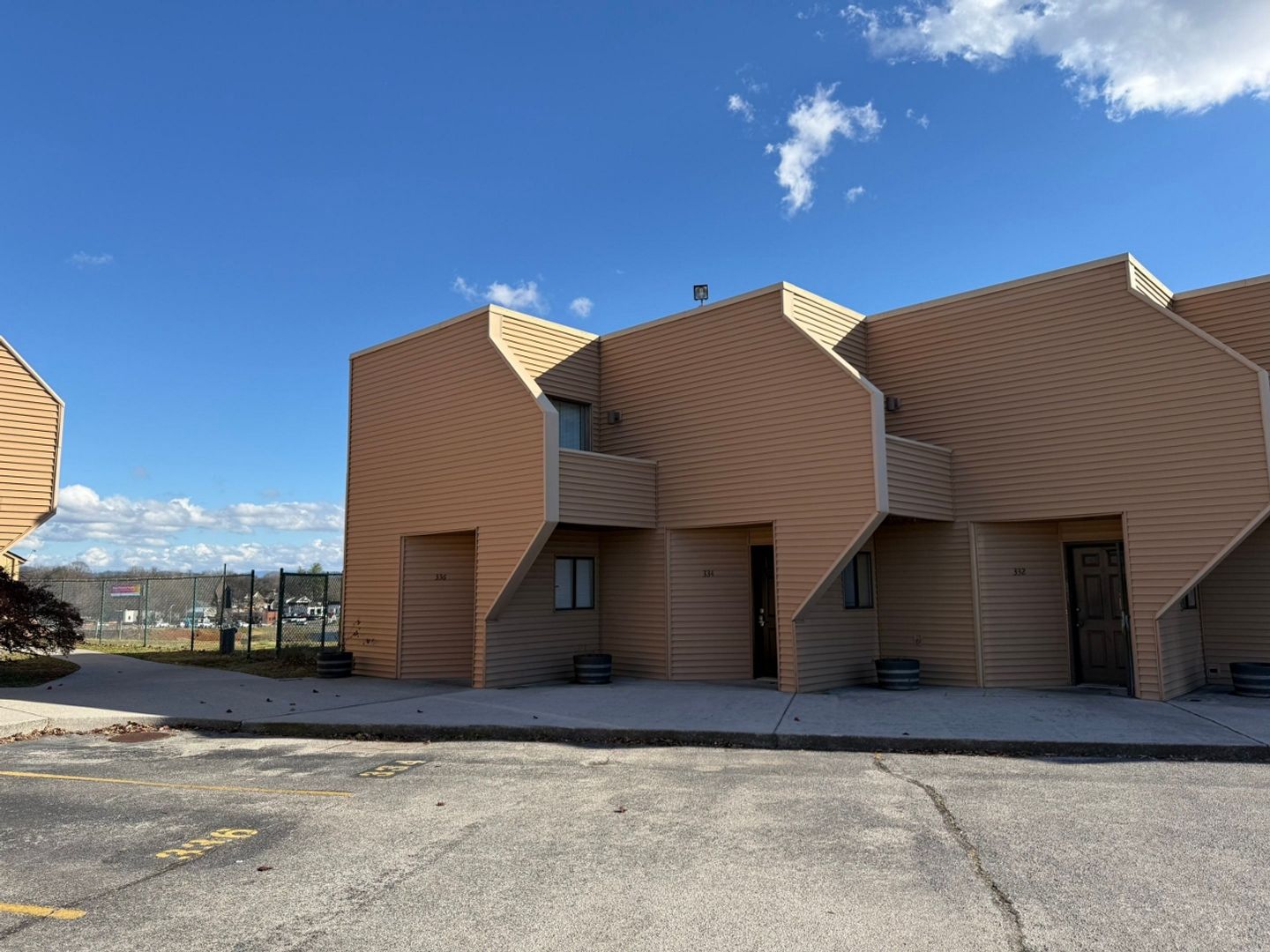 Maryville House: 334 Olympia Dr.