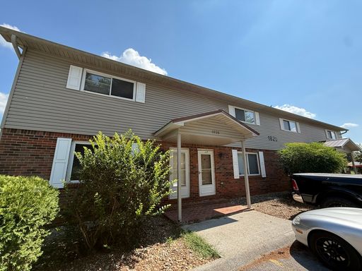 Nice 2 Bedroom 1.5 Bath Townhouse in Louisville, TN – photo 1