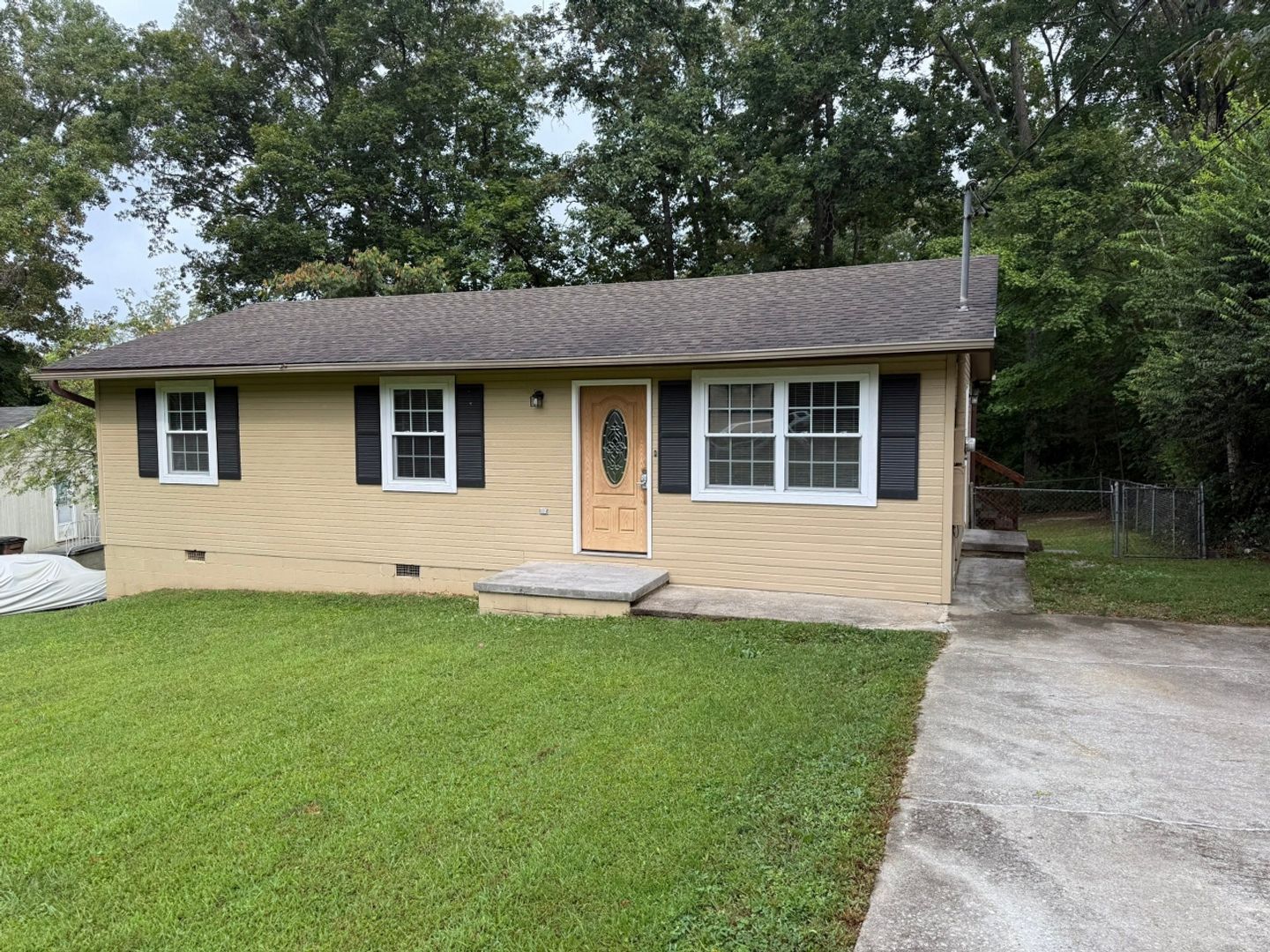 Knoxville House: 5937 W. Pine Ln.