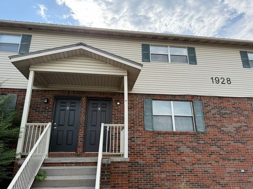 Nice 2 Bedroom 1.5 Bath Townhouse in Louisville, TN