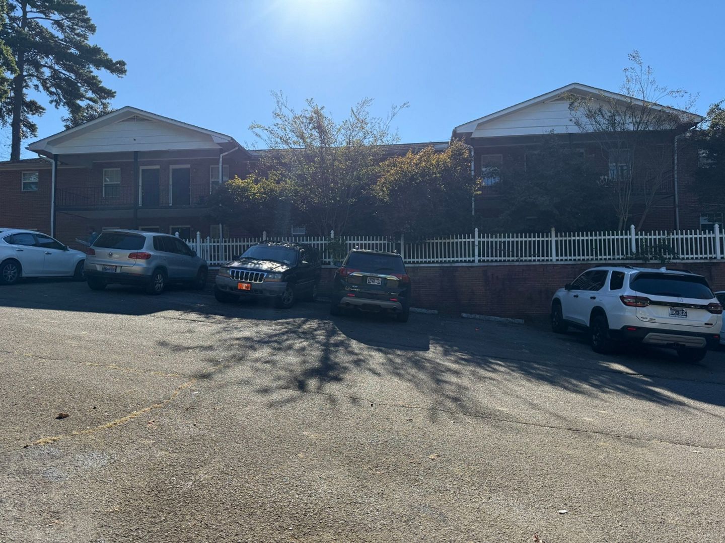 Knoxville Apartment: 5540 N. Broadway St.