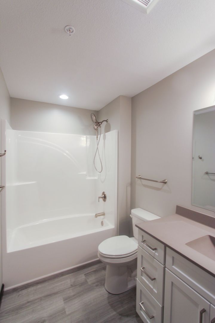 Fairway Place Apartments 10 of 12