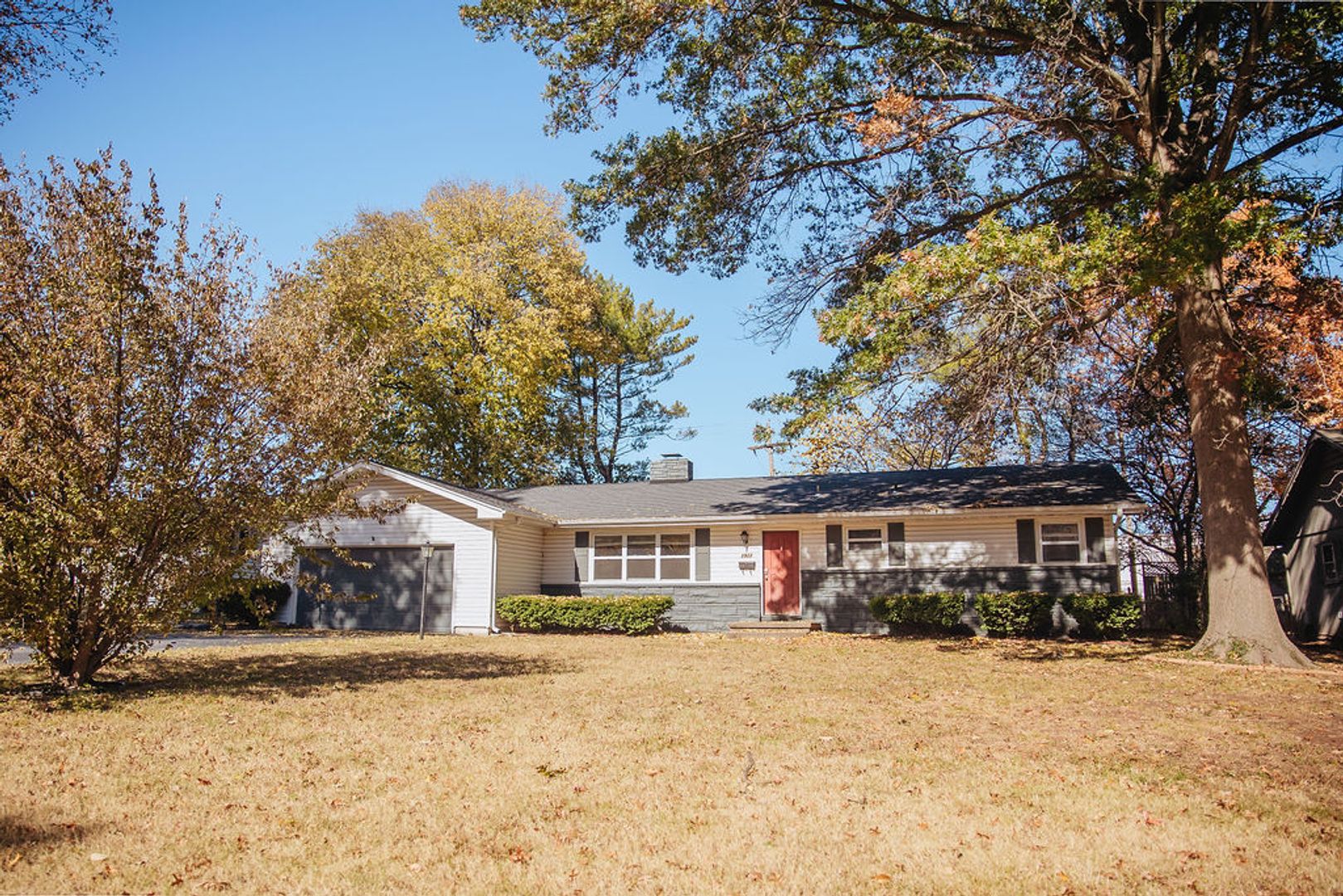 Springfield House: 2923 E. Eastmoor