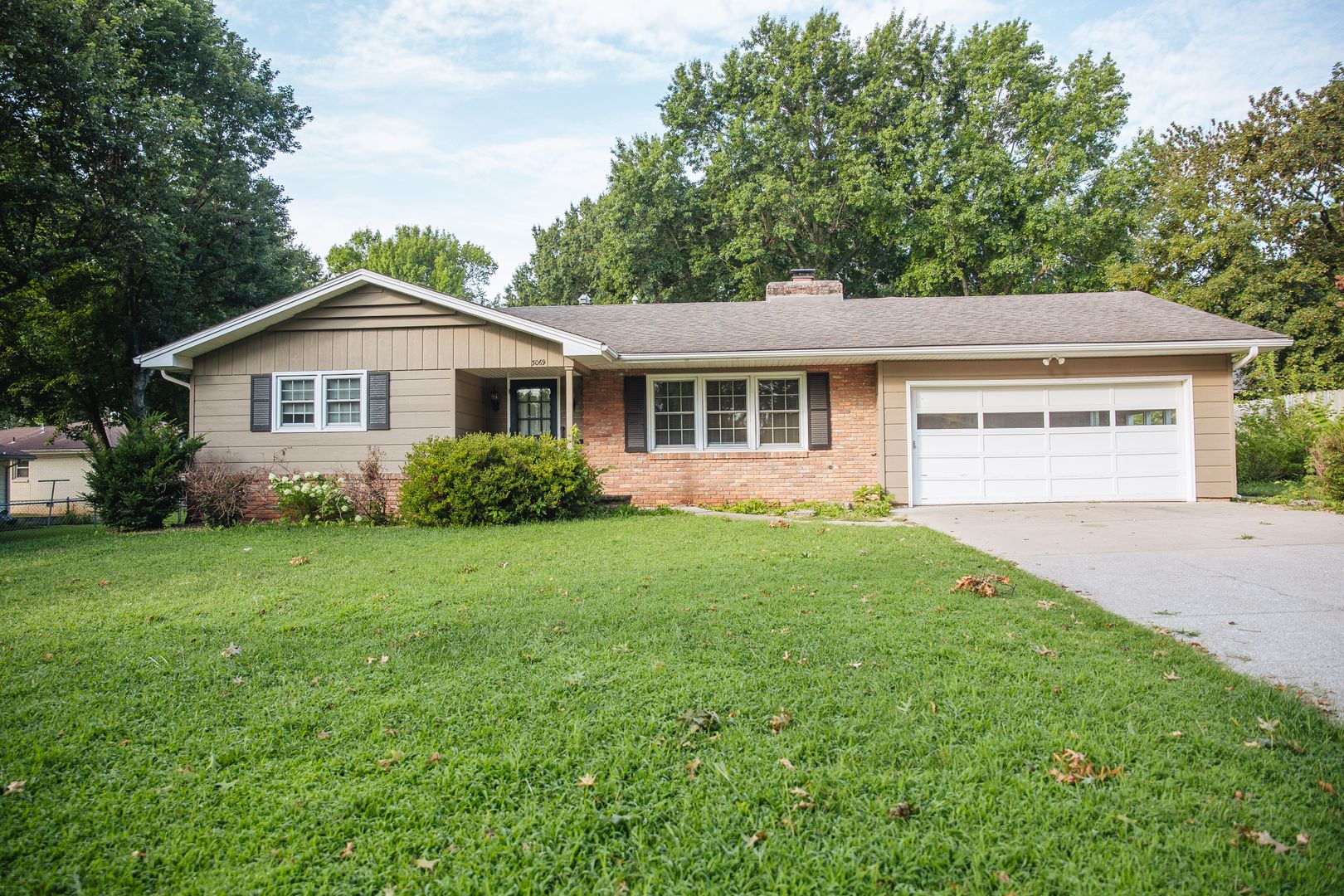 Springfield House: 3069 S. Greenbrier Ave.