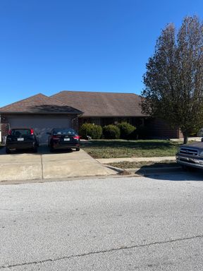 3 Bed 2 Bath Duplex in Ozark – photo 1