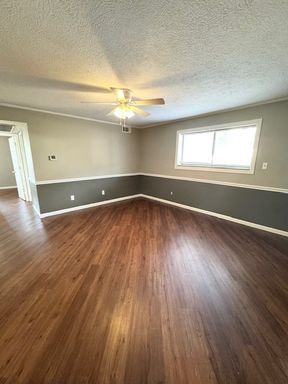 2 Bed 1 Bath Rental at 806 Laclede St - 36, Lebanon, MO – photo 1