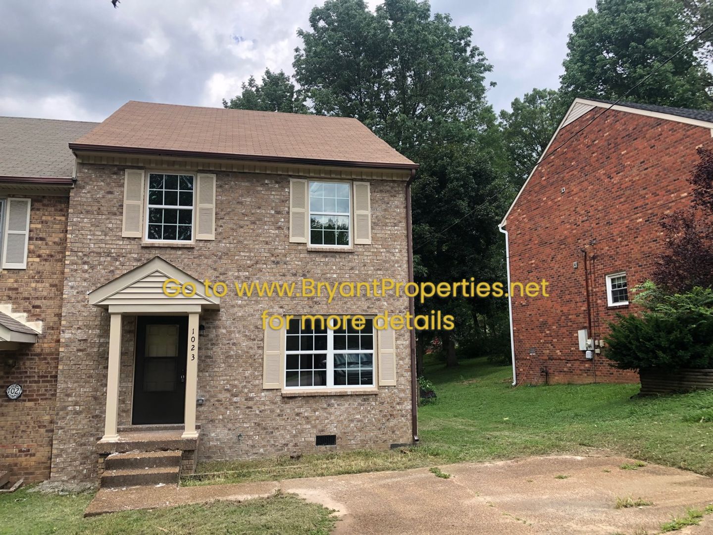 Nashville House: 1023 Pleasant View Dr
