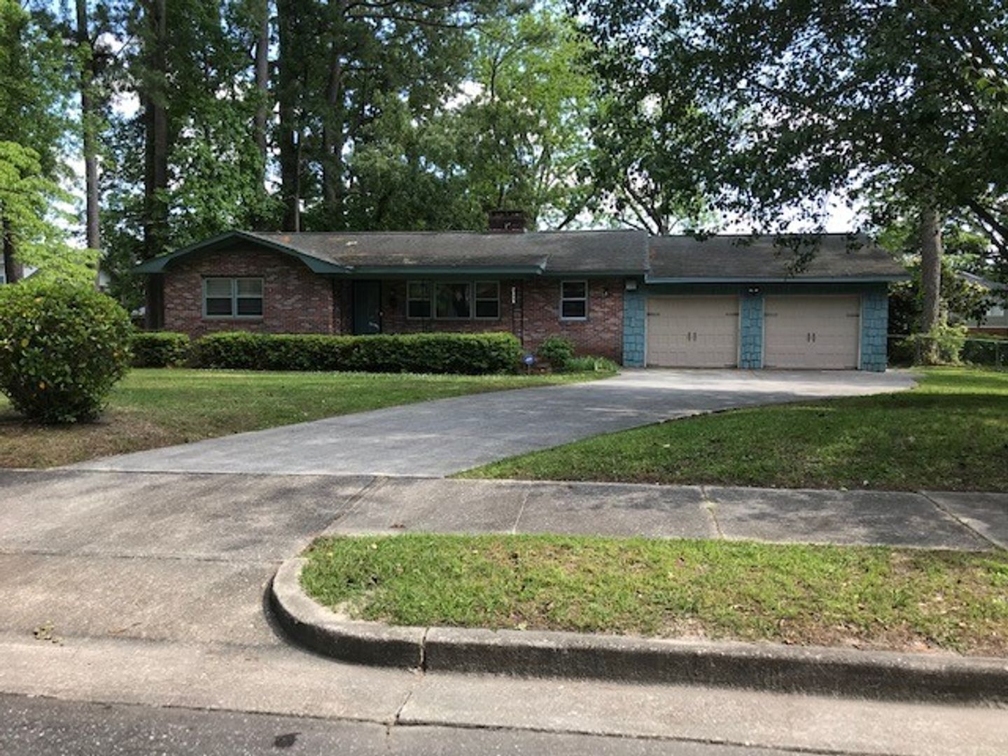 Wilmington House: 2808 Lyndon Avenue