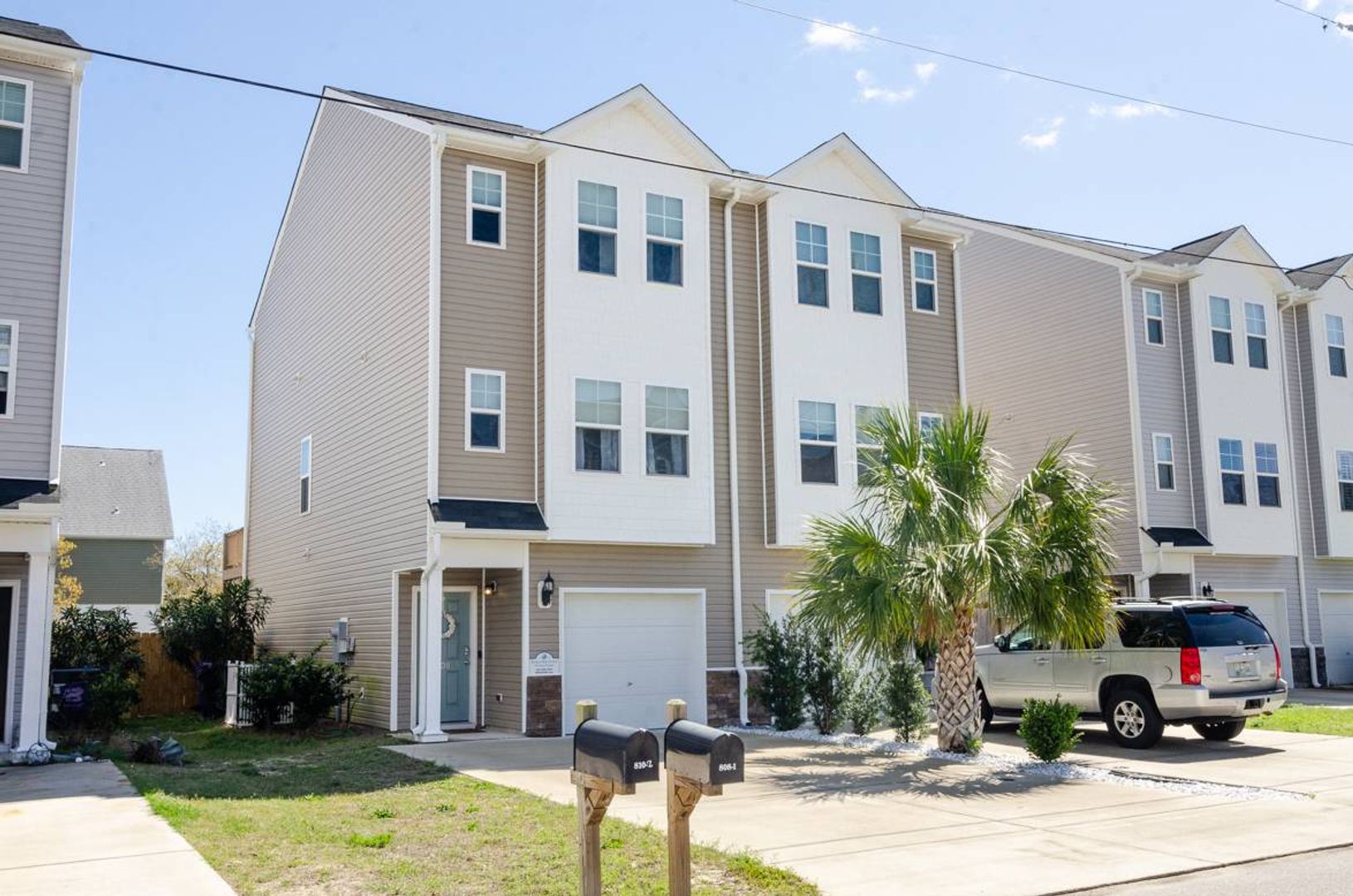 Carolina Beach House: 808 Blanche Avenue