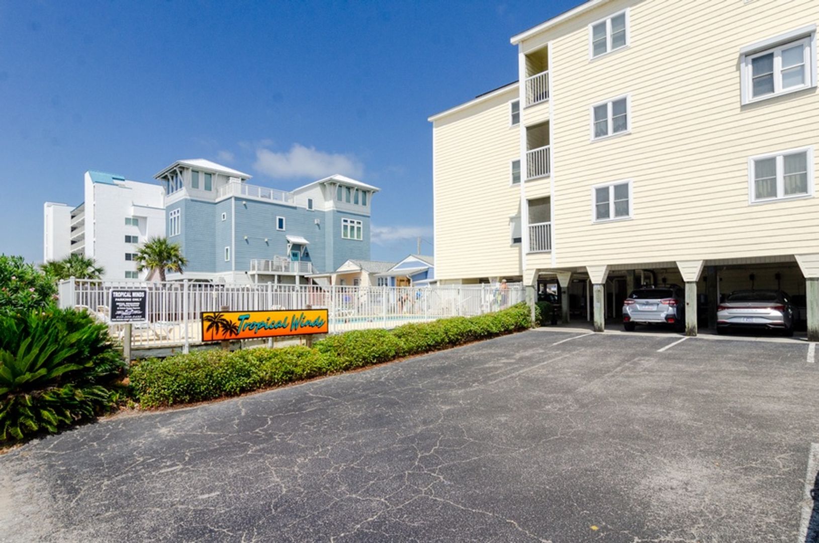 Carolina Beach House: 1004 Carolina Beach Ave S