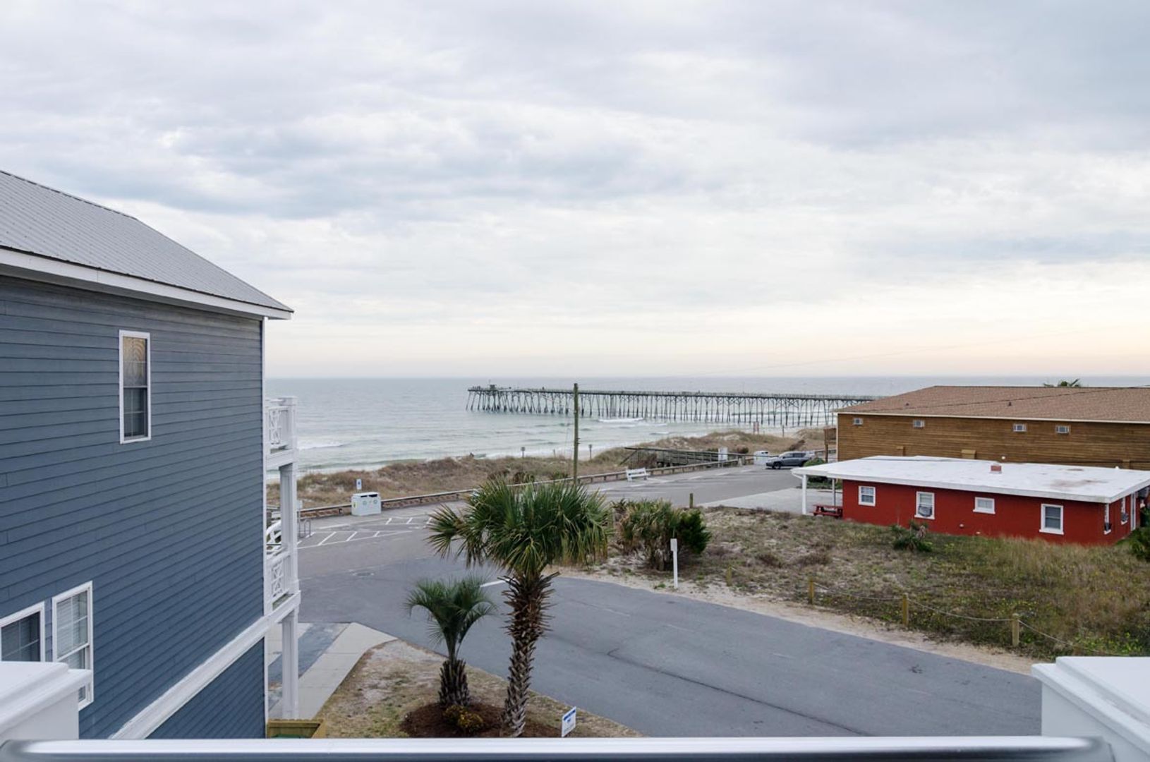 Kure Beach House: 202 Fort Fisher Blvd N