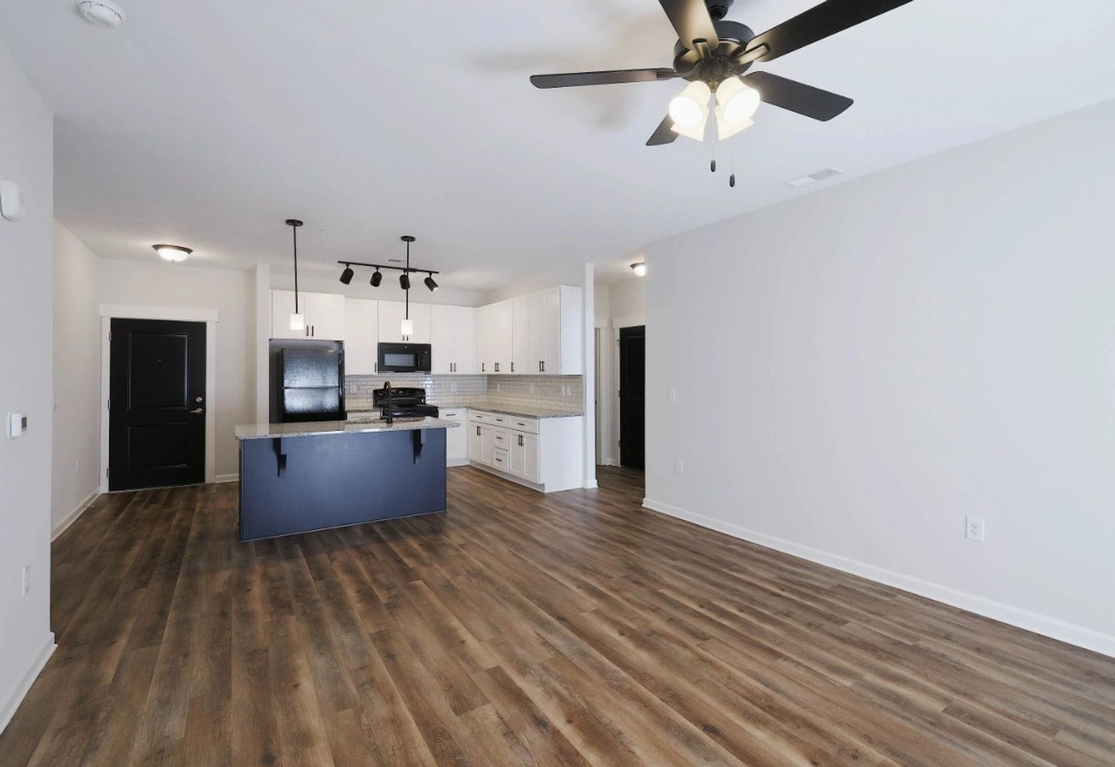 Jamestown Apartment: 4750 Piedmont Parkway