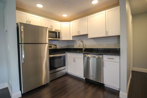 500 North Quincy Street, 1C1, Abington, MA 02351