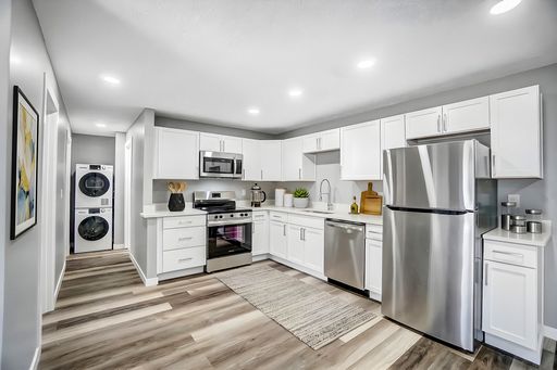 2-Bedroom, 2-Bath – photo 1