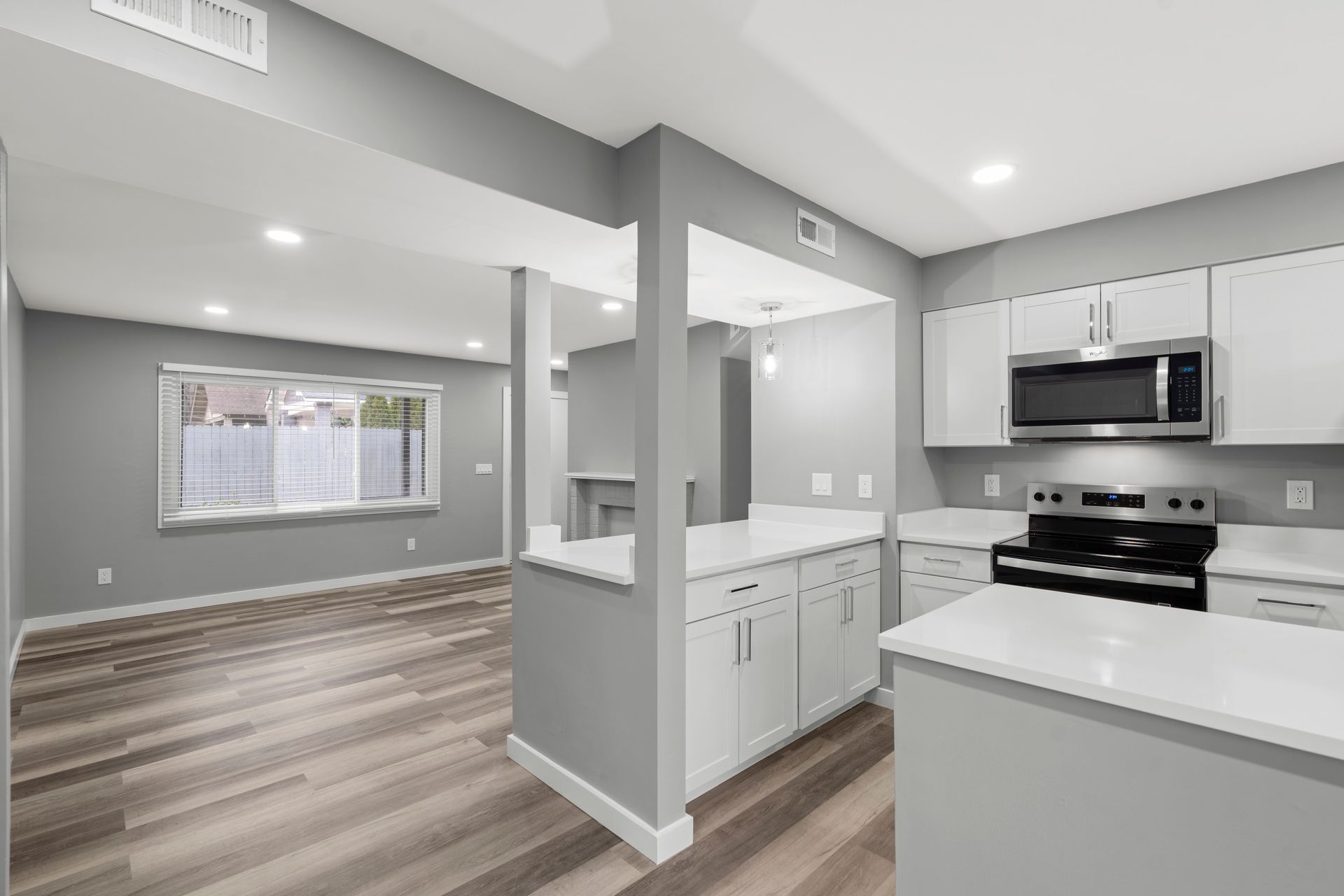 Charlotte Apartment: 2220 E. 7th St