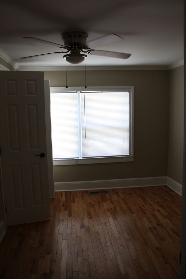 Bowling Green Apartment: 853 E 11th St