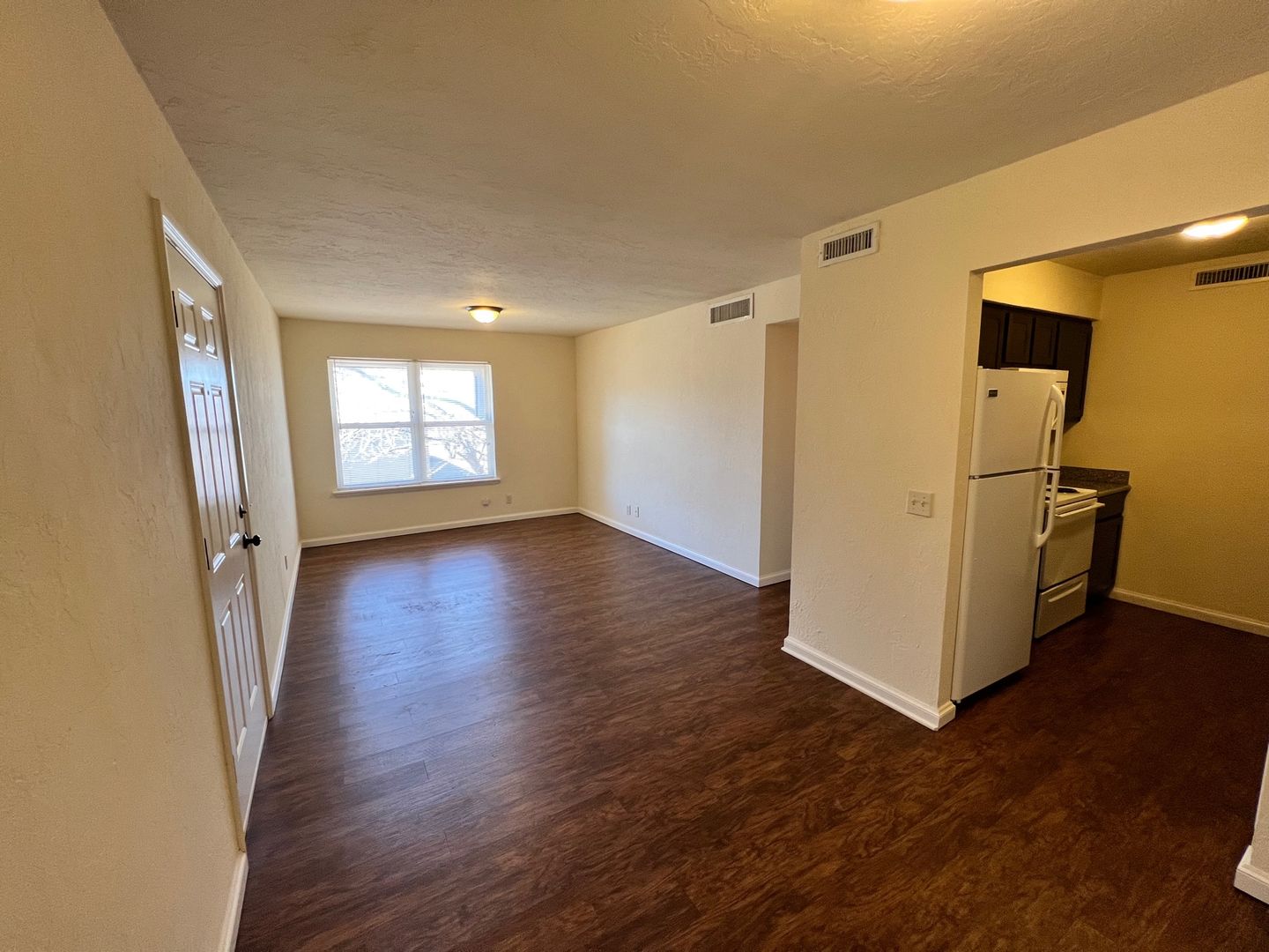 El Reno Apartment: 801 N. Willie Miner Ave.