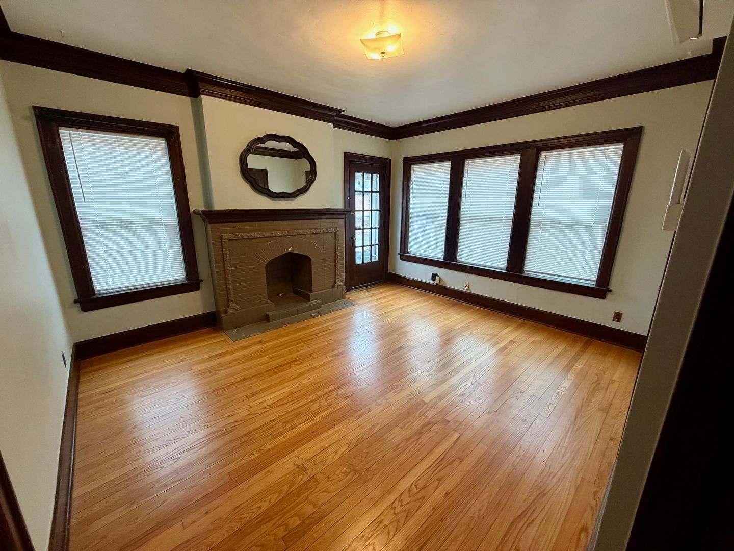 El Reno Apartment: 300 S. Barker