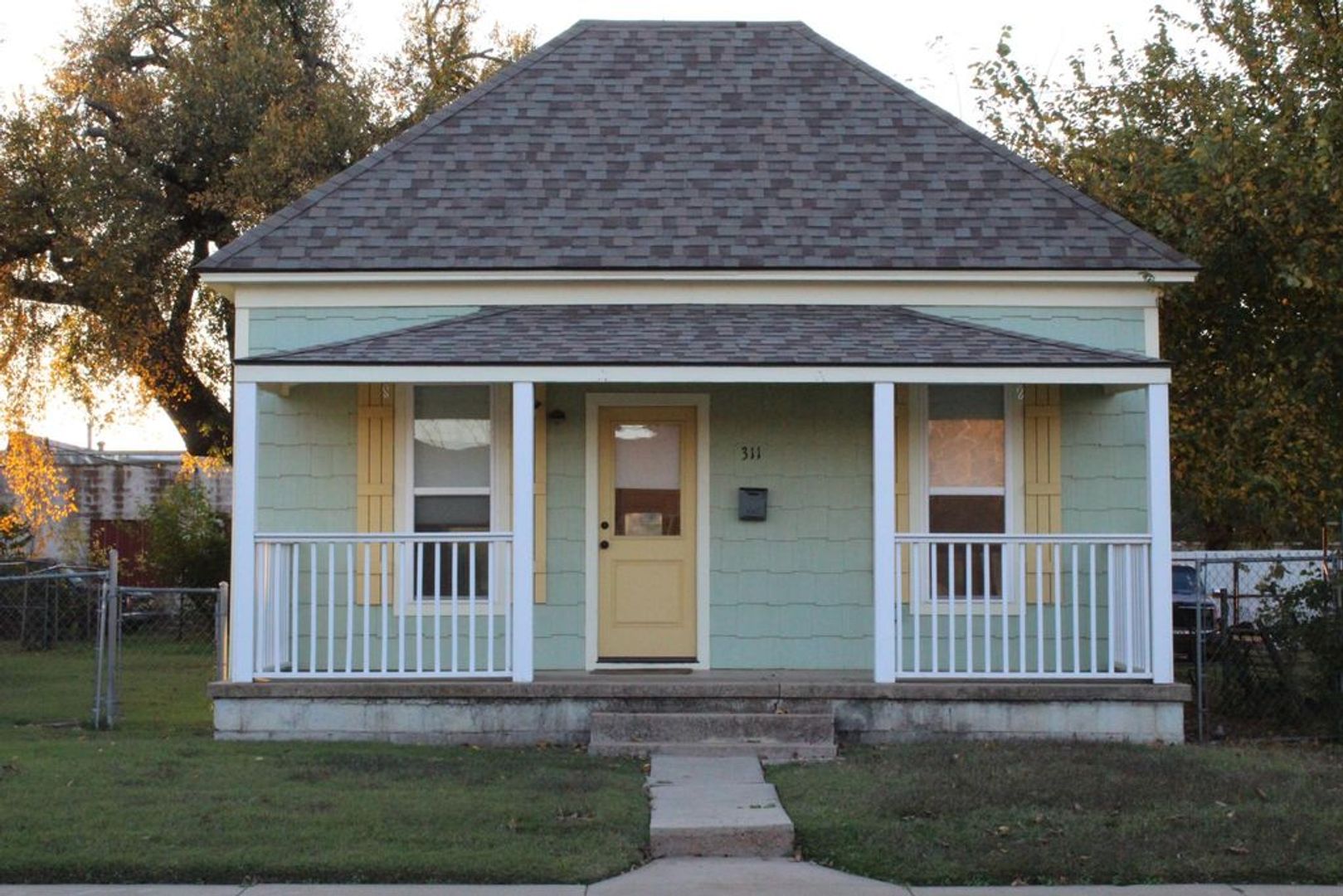 El Reno House: 311 North Bickford Avenue