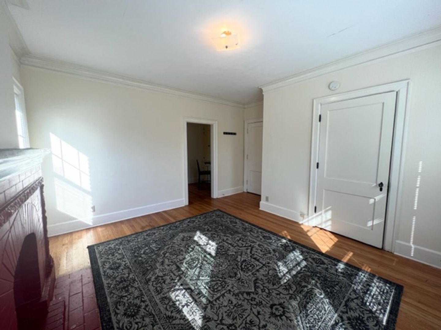 El Reno Apartment: 300 S. Barker
