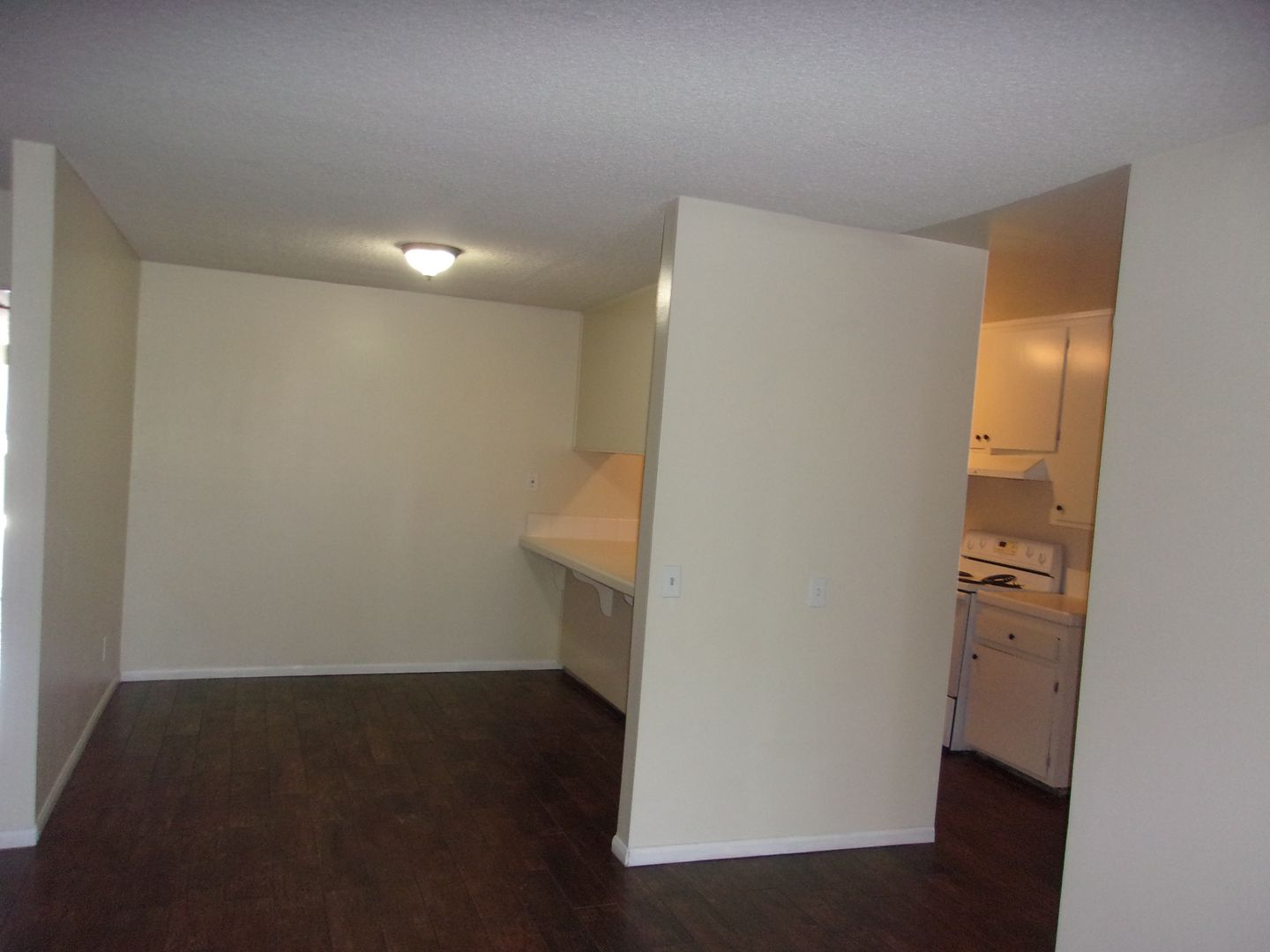 Corona Apartment: 505 W. Grand Boulevard